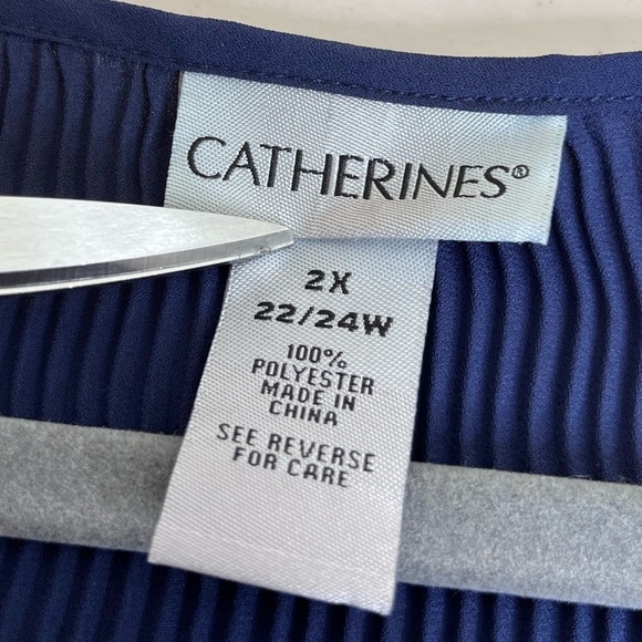 Catherines Floral Sz 2X Bloomcore Pleated Organza Navy Blue Blouse - Picture 7 of 10